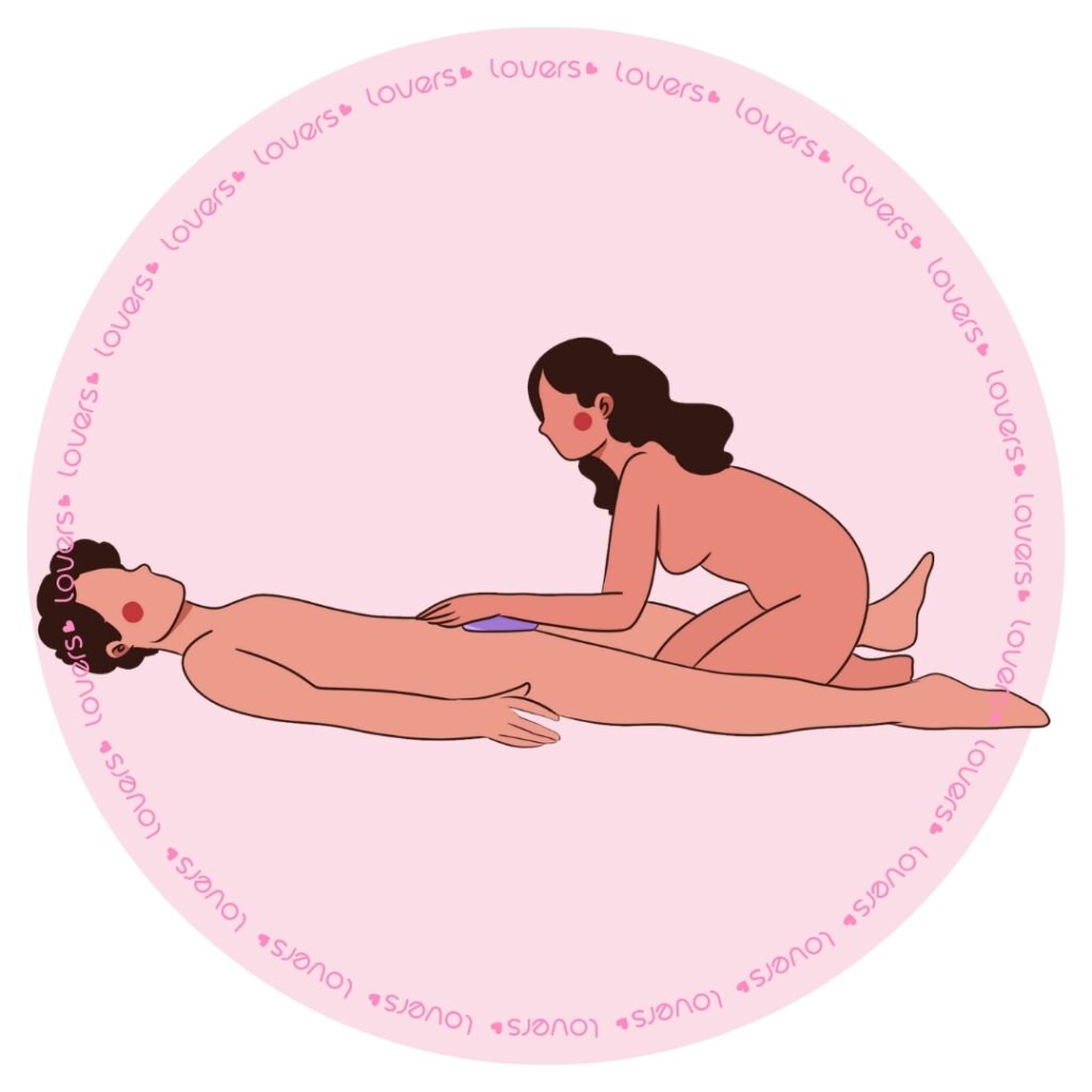 Ilustração da posição sexual Momento Único com homem deitado enquanto parceira ajoelhada entre suas pernas realiza estímulo manual.