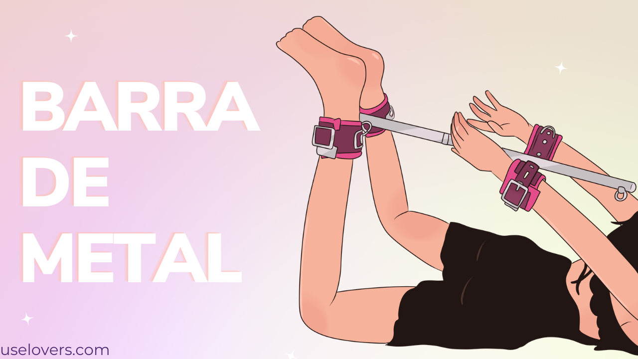 Mulher deitada de costas com algemas no tornozelos e braços presas em uma barra de meta