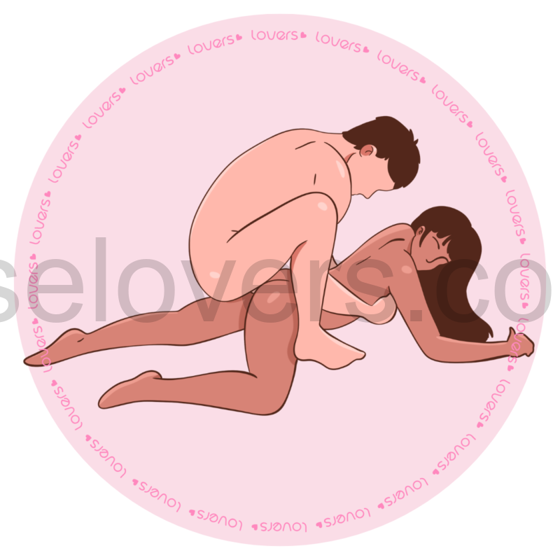 Ilustração da posição sexual Alavanca, em que a mulher está deitada de bruços com uma das pernas levemente dobradas, enquanto o homem fica por cima sentado, com os pés apoiados no chão, segurando os seios dela durante a penetração.