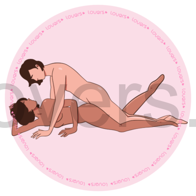 Ilustração da posição sexual Luxúria com mulher deitada de bruços, mas com o tronco virado de lado, enquanto o homem fica por cima e os dois se olham durante a penetração.